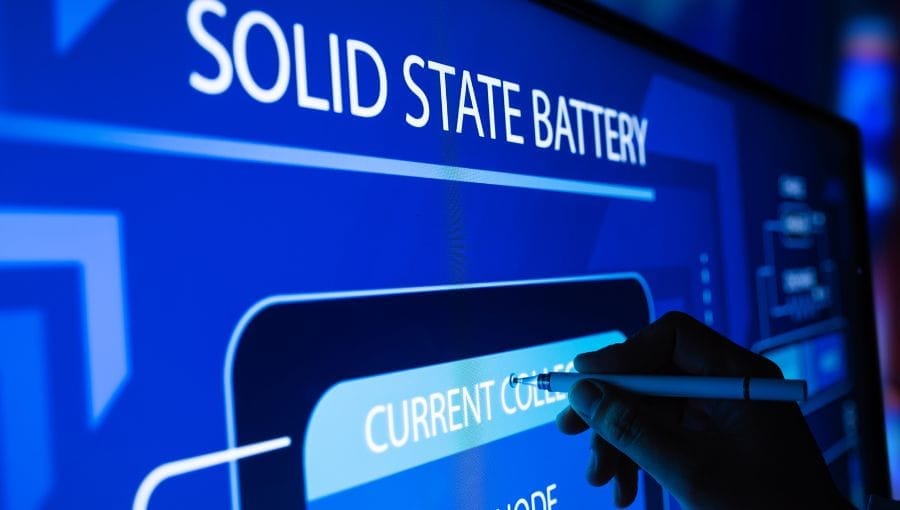 Katı Hal Pille Donatılmış Elektrikli Araçların Menzili Benzinli Araçlara Rakip
