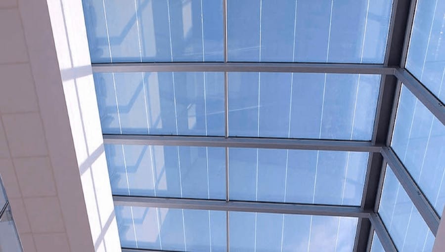 Gece Gündüz Elektrik Üreten Şeffaf Güneş Camı Geliştirildi