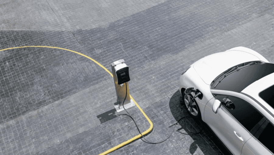 Yenilenebilir Enerji Kullanan Elektrikli Araç Şarj İstasyonları Yeşil Şarj İstasyonu Oluyor