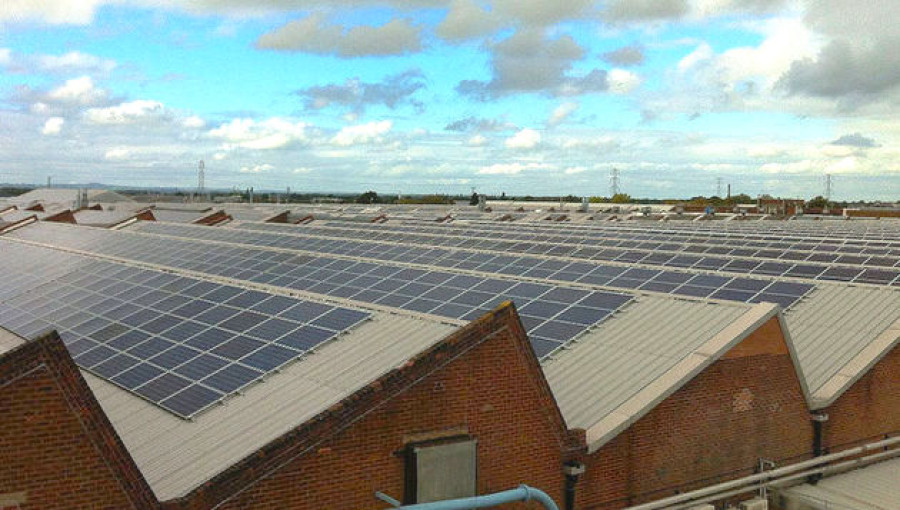 İngiltere’de Güneş Enerjisi Klima Maliyetlerini Sıfıra Indirdi