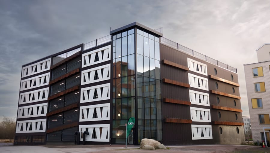 İsveç Atık Türbin Kanatlarından Sürdürülebilir Bir Otopark Yaptı