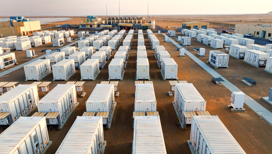 Suudi Arabistan Dünyanın En Büyük Güneş Enerjisi Projesini Başlattı